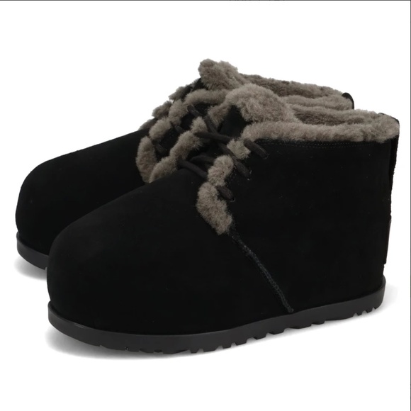 NWOB $200 Original UGG Pumped Lace Up Suede Ankle Boot BLACK 1158261 - Picture 1 of 13